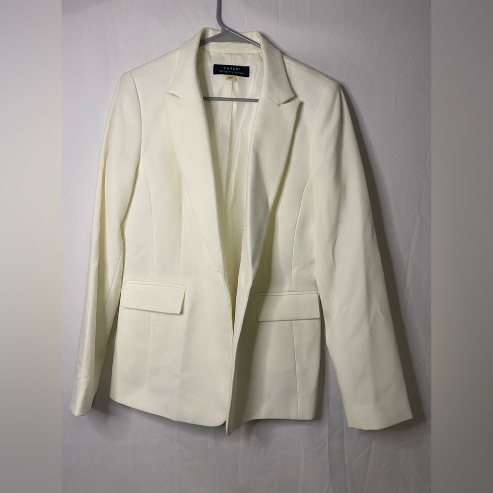 Tahari Blazer